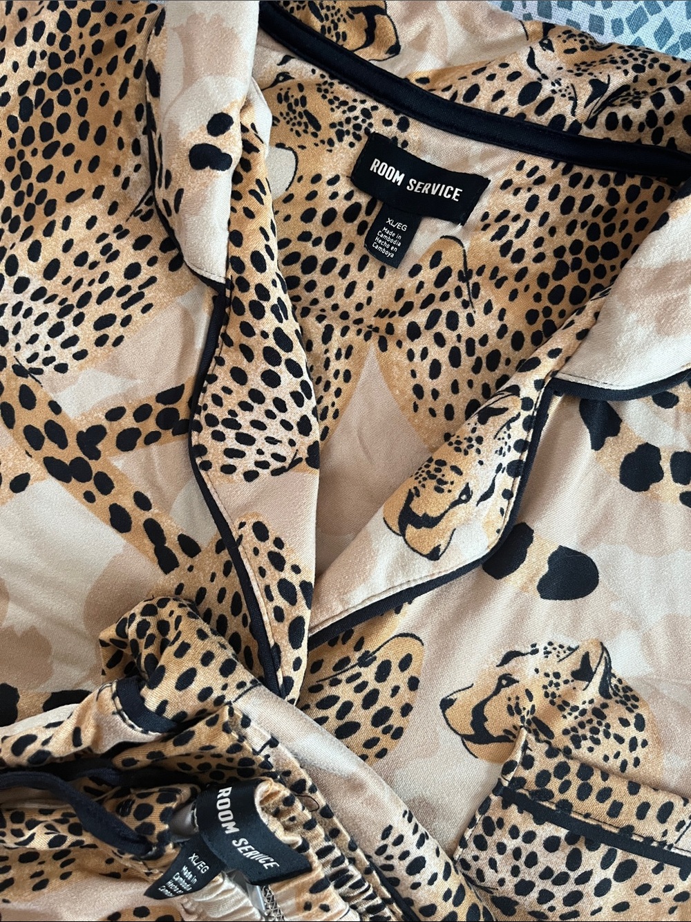 Room Service Leopard Pajama Set XL - Picture 2 of 3